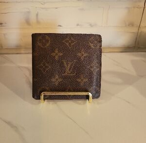 Louis Vuitton Mens Brown Wallet